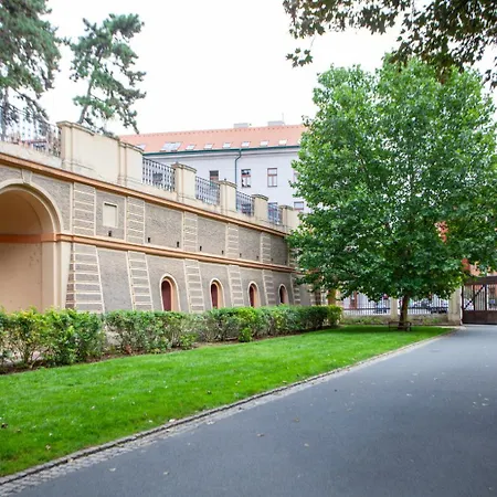 Blueground 10 Fully Equipped Nr Park Prg-24 Appartement Praag